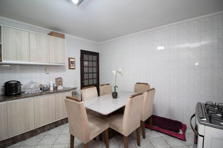 Casa à venda com 90m², 2 quartos e 2 vagas Casa à venda com 90m², 2 quartos e 2 vagasCozinha