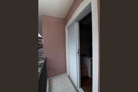 Casa à venda com 90m², 2 quartos e 2 vagas Casa à venda com 90m², 2 quartos e 2 vagasVaranda do Quarto 2