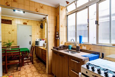 Apartamento à venda com 82m², 3 quartos e 2 vagasCozinha