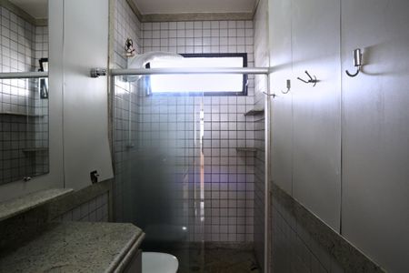 Apartamento à venda com 192m², 4 quartos e 1 vaga Apartamento à venda com 192m², 4 quartos e 1 vagaBanheiro