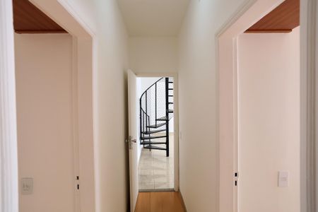 Apartamento à venda com 192m², 4 quartos e 1 vaga Apartamento à venda com 192m², 4 quartos e 1 vagaCorredor