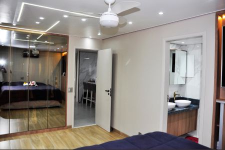 Apartamento para alugar com 130m², 4 quartos e 2 vagas Apartamento para alugar com 130m², 4 quartos e 2 vagasDetalhe - Quarto 01 com Suíte