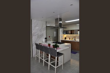 Apartamento para alugar com 130m², 4 quartos e 2 vagas Apartamento para alugar com 130m², 4 quartos e 2 vagasDetalhe - Cozinha Americana