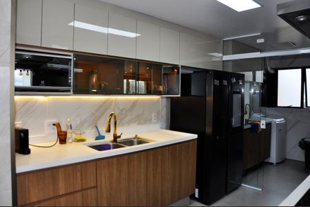 Apartamento para alugar com 130m², 4 quartos e 2 vagas Apartamento para alugar com 130m², 4 quartos e 2 vagasDetalhe - Cozinha Americana