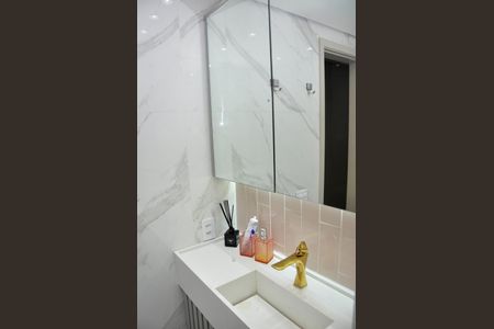 Apartamento para alugar com 130m², 4 quartos e 2 vagas Apartamento para alugar com 130m², 4 quartos e 2 vagasDetalhe - Banheiro Social