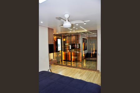 Apartamento para alugar com 130m², 4 quartos e 2 vagas Apartamento para alugar com 130m², 4 quartos e 2 vagasDetalhe - Quarto 01 com Suíte