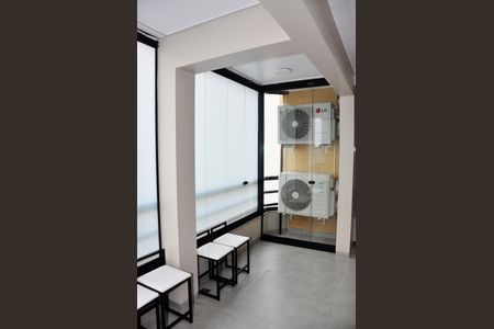 Apartamento para alugar com 130m², 4 quartos e 2 vagas Apartamento para alugar com 130m², 4 quartos e 2 vagasDetalhe - Sala e Sala de Jantar interligada com a Varanda