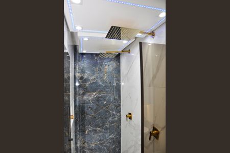 Apartamento para alugar com 130m², 4 quartos e 2 vagas Apartamento para alugar com 130m², 4 quartos e 2 vagasDetalhe - Suíte