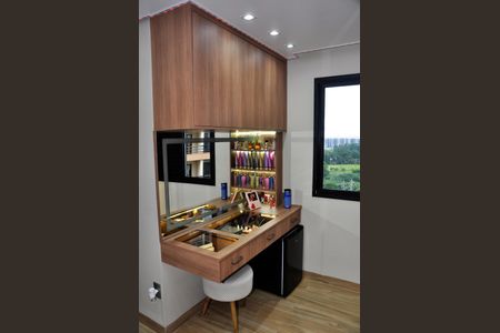 Apartamento para alugar com 130m², 4 quartos e 2 vagas Apartamento para alugar com 130m², 4 quartos e 2 vagasDetalhe - Quarto 01 com Suíte