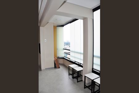 Apartamento para alugar com 130m², 4 quartos e 2 vagas Apartamento para alugar com 130m², 4 quartos e 2 vagasDetalhe - Sala e Sala de Jantar interligada com a Varanda