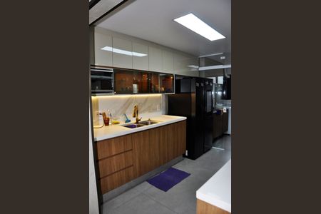 Apartamento para alugar com 130m², 4 quartos e 2 vagas Apartamento para alugar com 130m², 4 quartos e 2 vagasDetalhe - Cozinha Americana