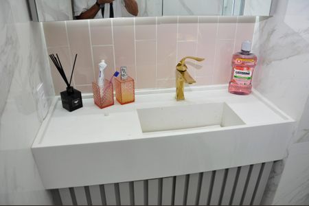 Apartamento para alugar com 130m², 4 quartos e 2 vagas Apartamento para alugar com 130m², 4 quartos e 2 vagasDetalhe - Banheiro Social