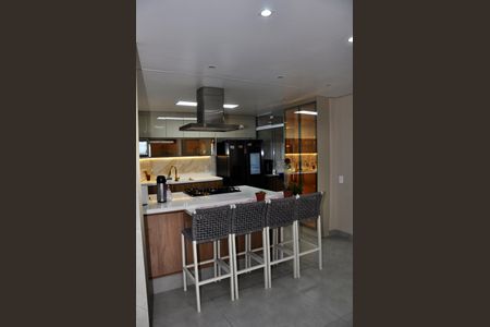 Apartamento para alugar com 130m², 4 quartos e 2 vagas Apartamento para alugar com 130m², 4 quartos e 2 vagasDetalhe - Cozinha Americana