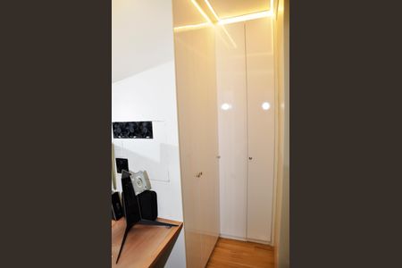 Apartamento para alugar com 130m², 4 quartos e 2 vagas Apartamento para alugar com 130m², 4 quartos e 2 vagasDetalhe - Quarto 02