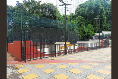 Apartamento para alugar com 130m², 4 quartos e 2 vagas Apartamento para alugar com 130m², 4 quartos e 2 vagasPista de Skaite