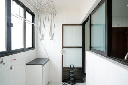 Apartamento à venda com 92m², 3 quartos e 2 vagasÁrea de serviço