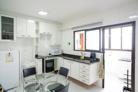 Apartamento à venda com 92m², 3 quartos e 2 vagasCozinha