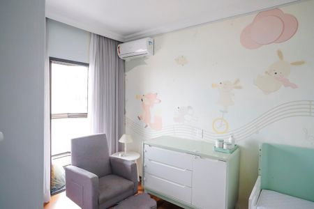 Apartamento à venda com 92m², 3 quartos e 2 vagasQuarto 2