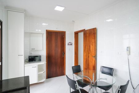 Apartamento à venda com 92m², 3 quartos e 2 vagasCozinha