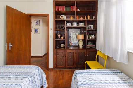 Apartamento à venda com 120m², 4 quartos e 2 vagasQuarto 1