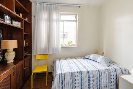 Apartamento à venda com 120m², 4 quartos e 2 vagasQuarto 1