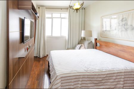 Apartamento à venda com 120m², 4 quartos e 2 vagasSuíte