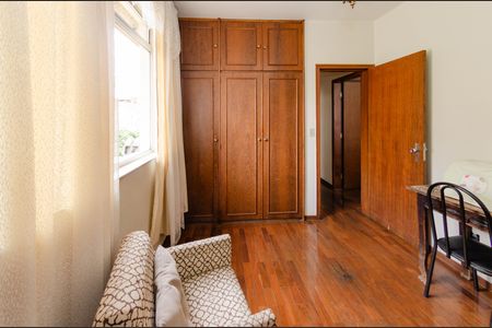 Apartamento à venda com 120m², 4 quartos e 2 vagasQuarto 2