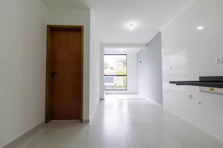 Sala, Cozinha  e Área de serviço de apartamento para alugar com 2 quartos, 44m² em Vila Carrão, São Paulo