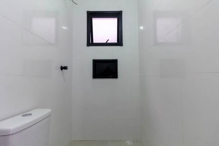 Apartamento para alugar com 44m², 2 quartos e sem vaga Apartamento para alugar com 44m², 2 quartos e sem vagaBanheiro