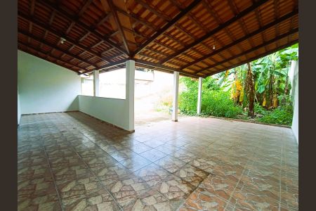 Casa para alugar com 80m², 2 quartos e 2 vagasÁrea externa