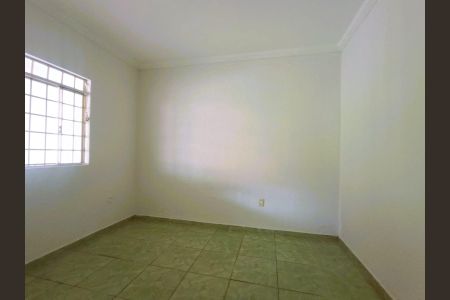 Casa para alugar com 80m², 2 quartos e 2 vagasQuarto