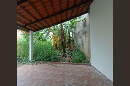 Casa para alugar com 80m², 2 quartos e 2 vagasÁrea externa