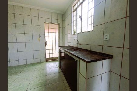 Casa para alugar com 80m², 2 quartos e 2 vagasCozinha