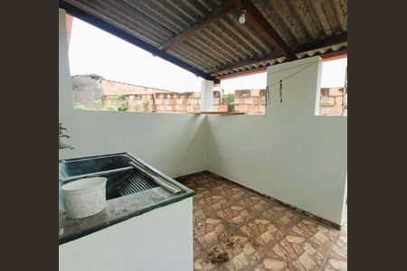 Casa para alugar com 80m², 2 quartos e 2 vagasÁrea de serviço