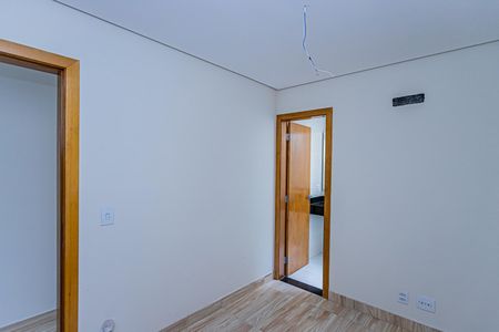 Casa à venda com 150m², 3 quartos e 3 vagas Casa à venda com 150m², 3 quartos e 3 vagasSuite 3