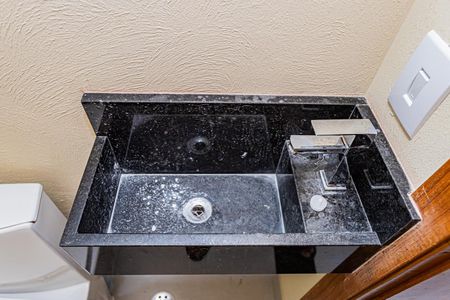 Casa à venda com 150m², 3 quartos e 3 vagas Casa à venda com 150m², 3 quartos e 3 vagasLavabo garagem