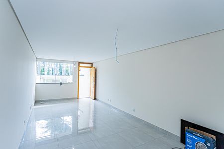 Casa à venda com 150m², 3 quartos e 3 vagas Casa à venda com 150m², 3 quartos e 3 vagasSala