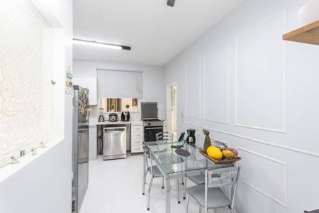 Apartamento para alugar com 84m², 2 quartos e 1 vagaCozinha