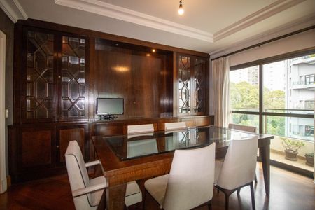 Apartamento à venda com 245m², 3 quartos e 5 vagasSala