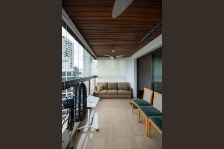 Apartamento à venda com 245m², 3 quartos e 5 vagasVaranda 2