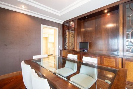 Apartamento à venda com 245m², 3 quartos e 5 vagasSala