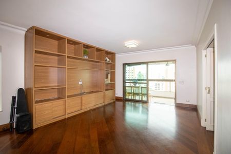Apartamento à venda com 245m², 3 quartos e 5 vagasSala