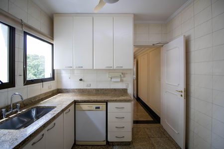 Apartamento à venda com 245m², 3 quartos e 5 vagasCozinha 