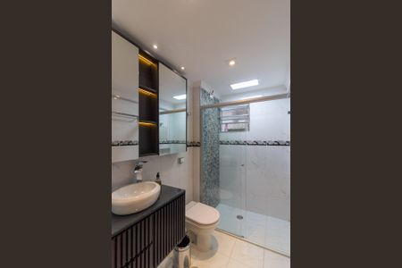 Apartamento à venda com 78m², 2 quartos e 1 vagaBanheiro Social 1