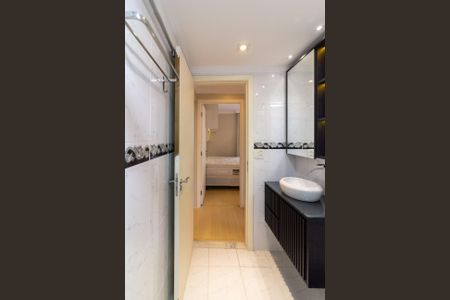 Apartamento à venda com 78m², 2 quartos e 1 vagaBanheiro Social 1