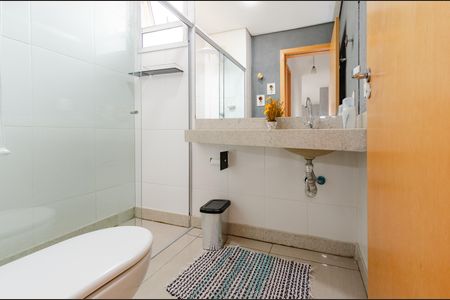 Apartamento à venda com 82m², 3 quartos e 1 vagaBanheiro social