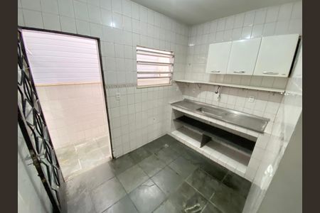 Casa para alugar com 50m², 2 quartos e sem vaga