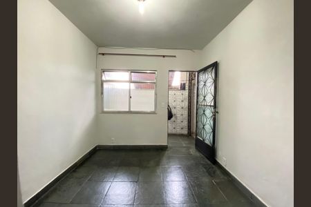 Casa para alugar com 50m², 2 quartos e sem vaga