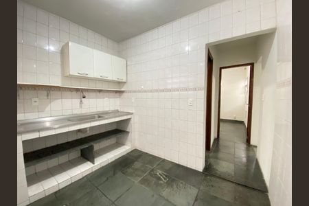 Casa para alugar com 50m², 2 quartos e sem vaga