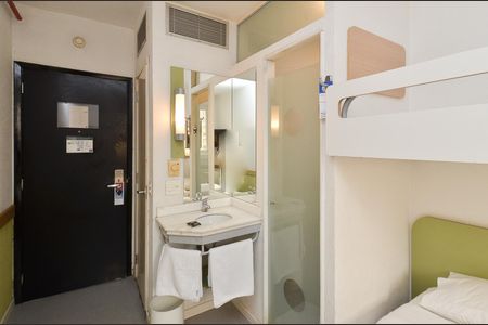 Banheiro de kitnet/studio à venda com 1 quarto, 14m² em Lourdes, Belo Horizonte